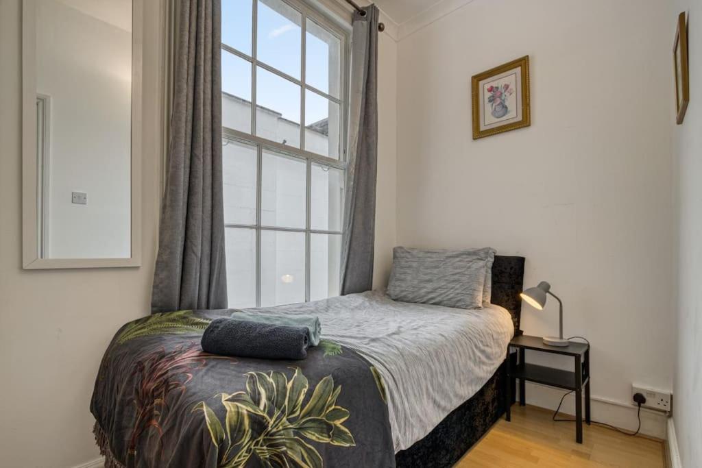 شقة Cosy 2Br Retreat Near Paddington Station لندن المظهر الخارجي الصورة