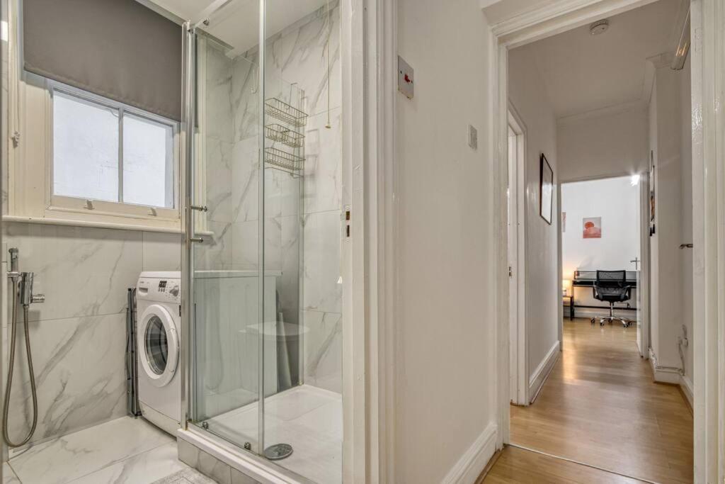 شقة Cosy 2Br Retreat Near Paddington Station لندن المظهر الخارجي الصورة
