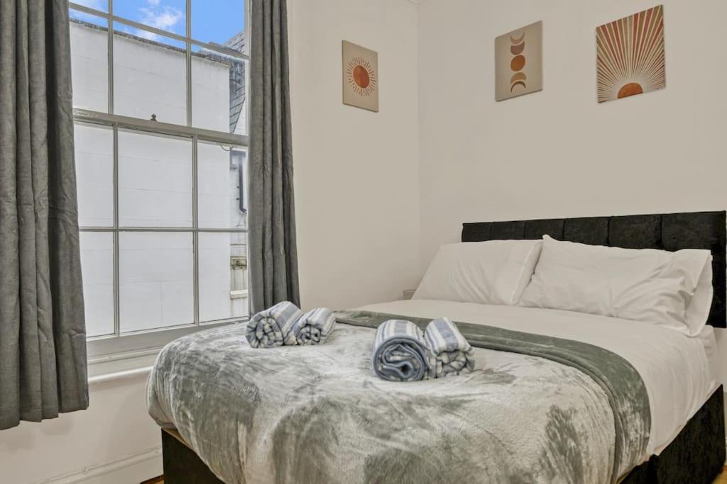 شقة Cosy 2Br Retreat Near Paddington Station لندن المظهر الخارجي الصورة